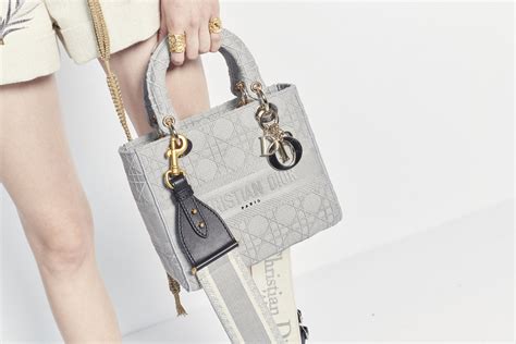 dior lady d lite|dior 托特包.